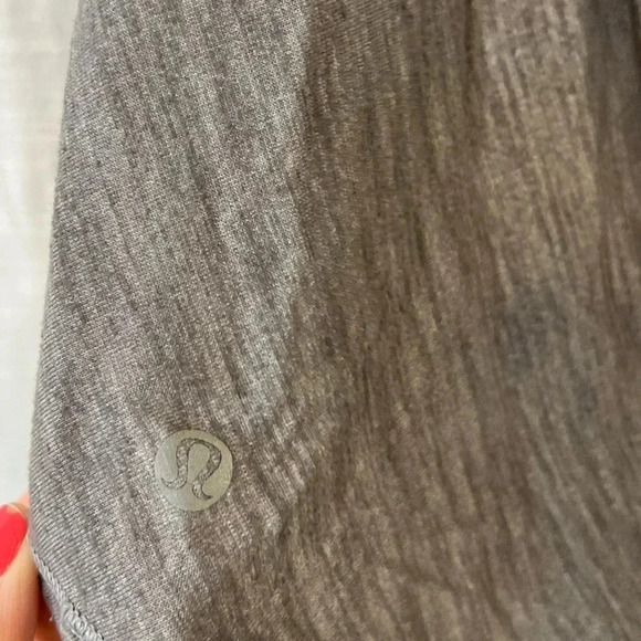 Lululemon Free To Be Tank With Built In Bra Size 6 - Picture 4 of 5